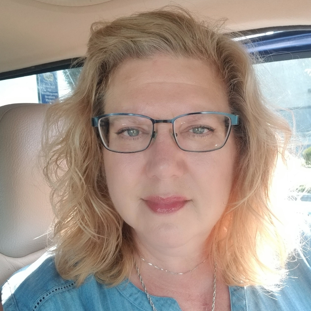 Meet your Posher, Debra